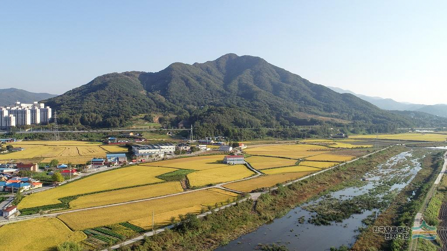 설화산(雪華山, Sulhwasan)