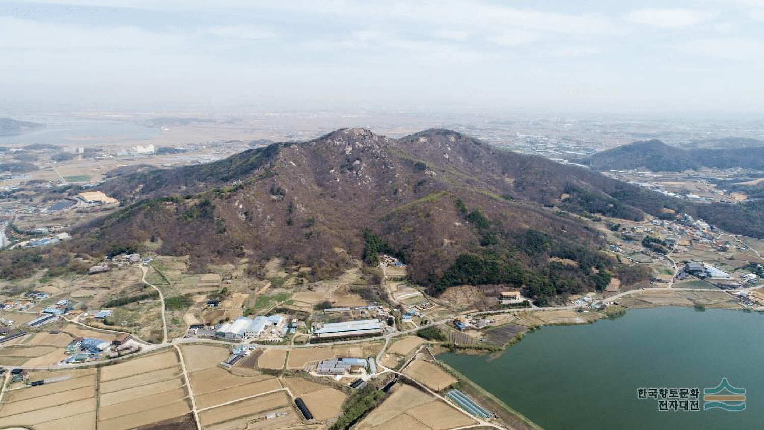 고용산(高聳山, Goyongsan)