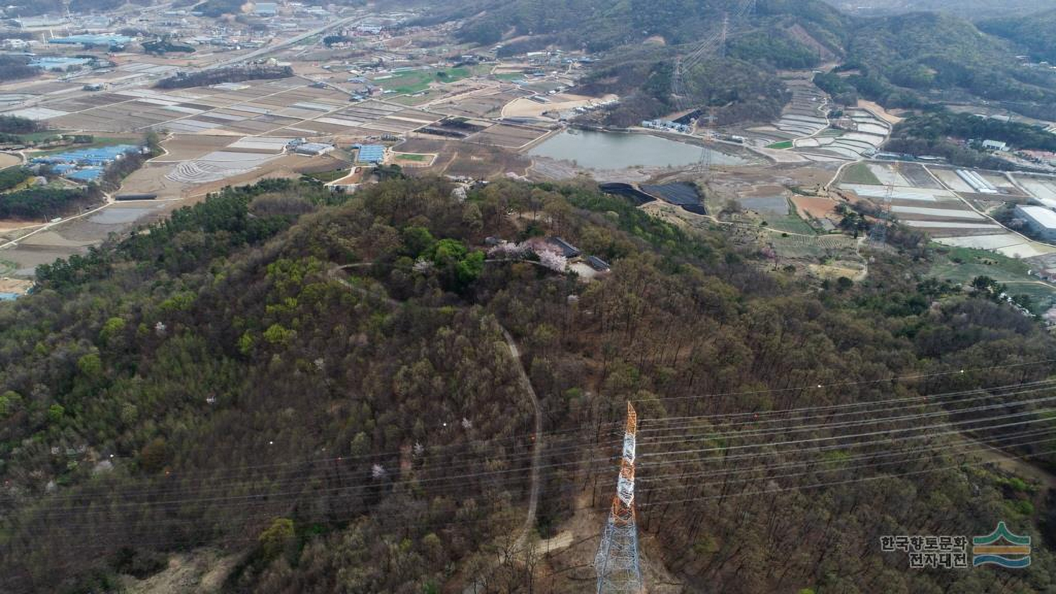 월주산(月柱山, Woljusan)